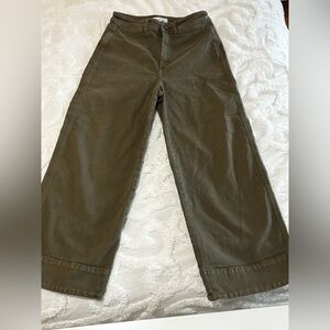 Loft Curvy High Rise Wide Leg Crop Size 4